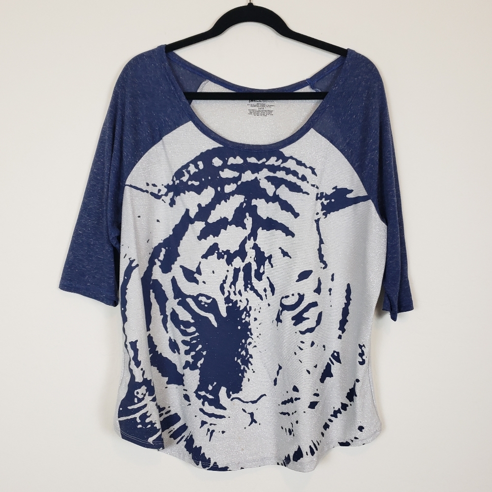 Lane Bryant blue and silver tiger shirt size 14/16
